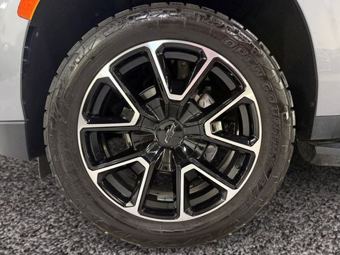 Used 2021 Chevrolet Tahoe RST w/ Luxury Package RWD image 21