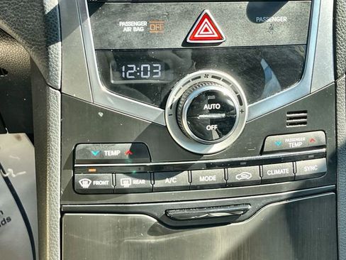 Used 2017 Hyundai Azera Limited image 19