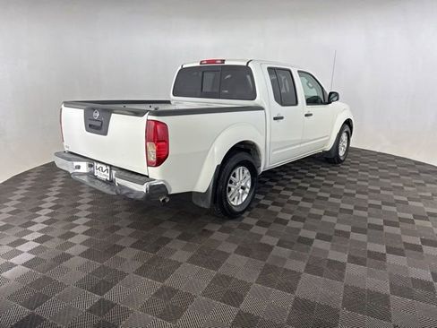 Used 2019 Nissan Frontier SV RWD image 7