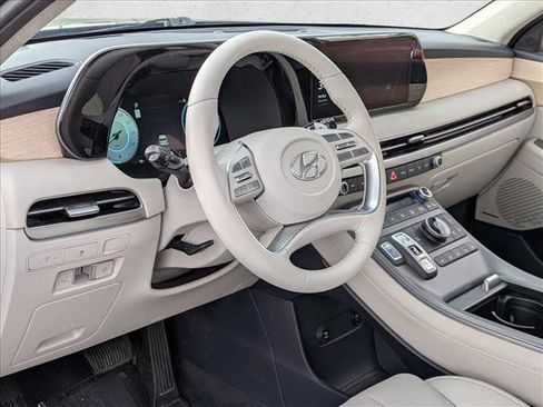 Used 2024 Hyundai Palisade Limited FWD image 10