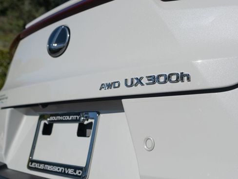 New 2026 Lexus UX 300h Premium image 5