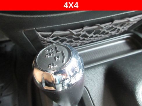 Used 2018 Jeep Wrangler Unlimited Sport S AWD/4WD image 14