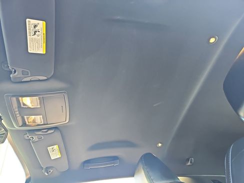 Used 2015 Dodge Challenger R/T Plus image 31