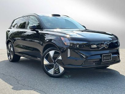 New 2025 Volvo EX90 Plus w/ Protection Package Premier