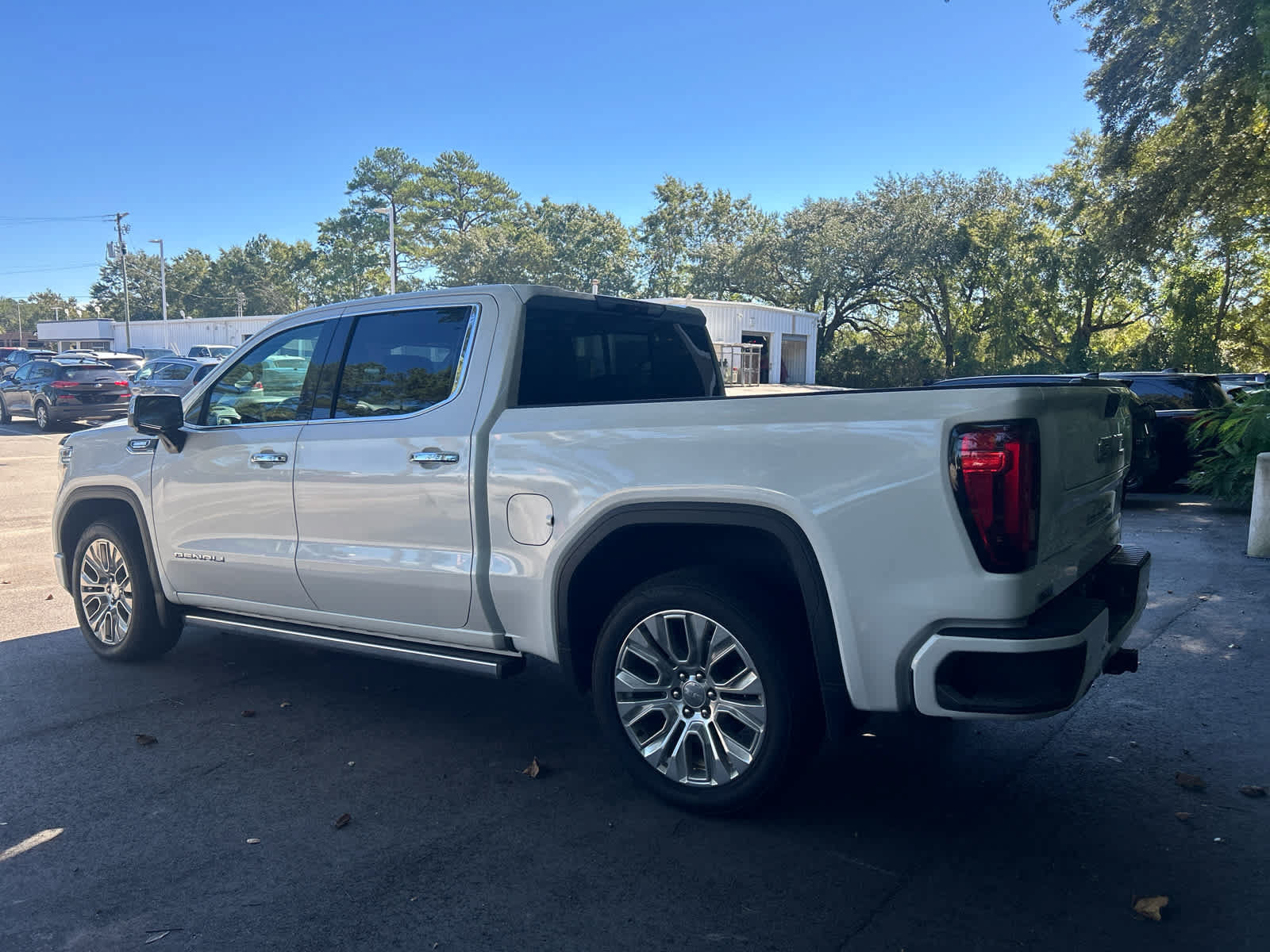 Used 2021 GMC Sierra 1500 Denali w/ Denali Ultimate Package AWD/4WD image 2