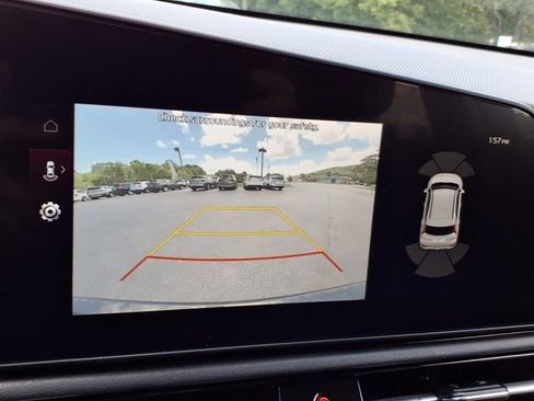 New 2025 Kia Niro SX image 18