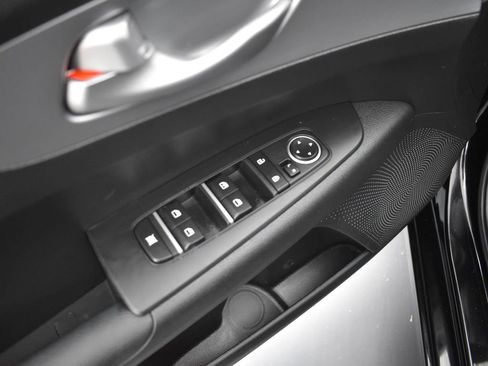 Certified 2022 Kia Forte LXS image 10