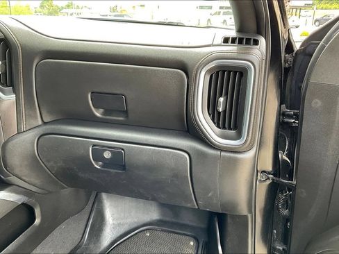 Used 2022 GMC Sierra 1500 AT4 w/ AT4 Preferred Package AWD/4WD image 17