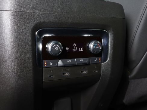 Used 2025 GMC Yukon AT4 w/ AT4 Premium Plus Package AWD/4WD image 32