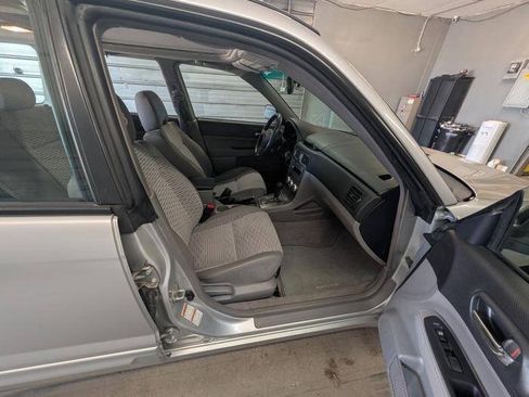 Used 2005 Subaru Forester 2.5XS AWD/4WD image 28