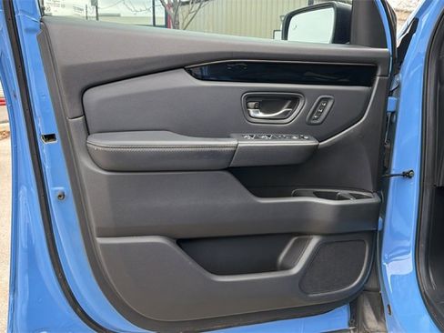 Used 2024 Honda Pilot TrailSport image 12