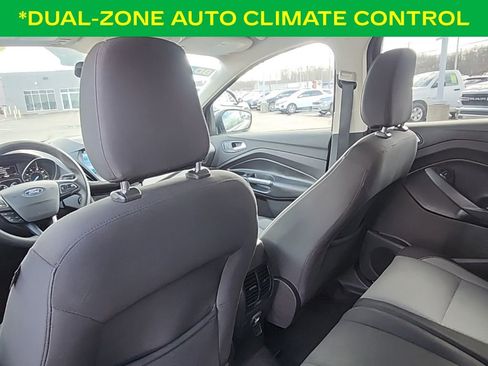 Used 2019 Ford Escape SE image 16