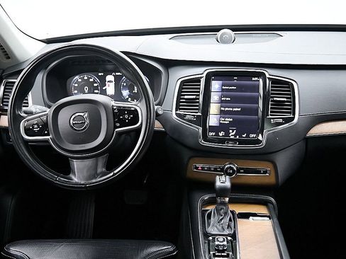 Used 2018 Volvo XC90 T6 Inscription w/ Convenience Package image 28