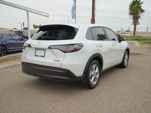 Used 2025 Honda HR-V LX image 5