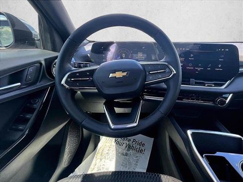 Certified 2025 Chevrolet Equinox LT w/ Safety and Technology Package FWD image 7