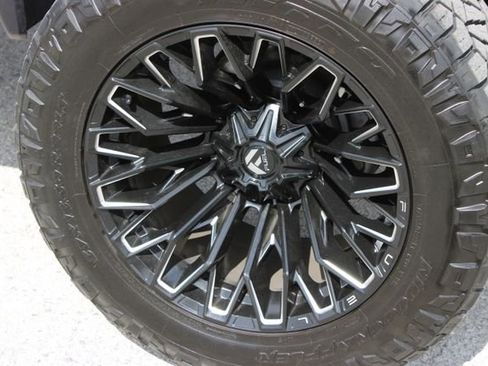 Used 2024 GMC Sierra 2500 Denali w/ Denali Reserve Package image 17