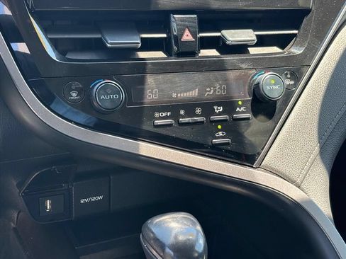 Used 2023 Toyota Camry SE FWD image 18