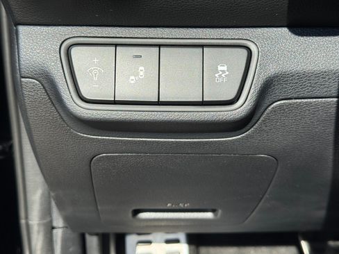 Used 2022 Kia Forte GT w/ GT Technology Package FWD image 16