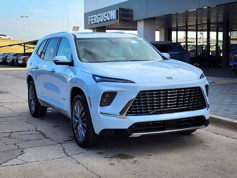 New 2026 Buick Enclave Avenir w/ Super Cruise Package image 2