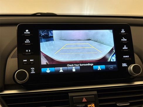 Used 2021 Honda Accord Touring image 26
