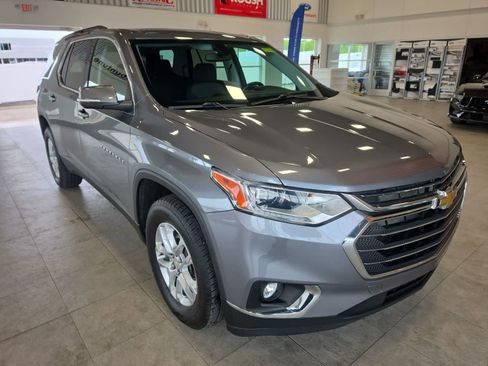 Used 2021 Chevrolet Traverse LT FWD image 5
