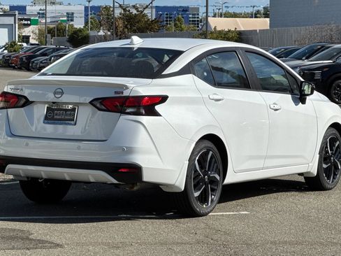 New 2025 Nissan Versa SR w/ Trunk Package image 4