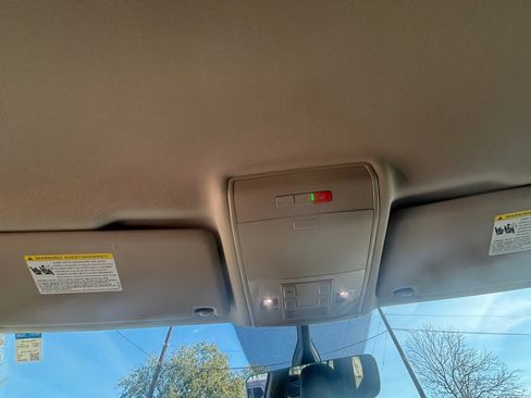 Used 2021 Volkswagen Atlas SE w/ Towing Package image 7