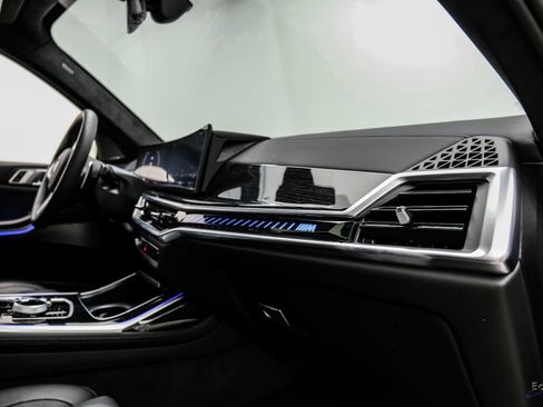 Used 2026 BMW X7 M60i AWD/4WD image 49