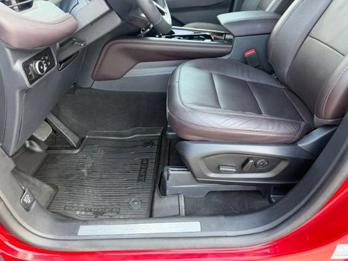 Used 2025 Ford Explorer Platinum w/ LUX Leather Package AWD/4WD image 18