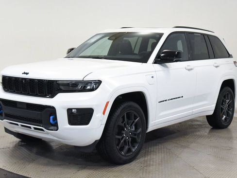 Used 2024 Jeep Grand Cherokee Limited 4xe AWD/4WD image 9