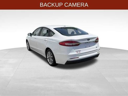 Used 2020 Ford Fusion SE FWD image 5