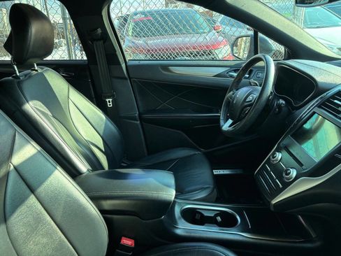 Used 2018 Lincoln MKC Premiere image 12