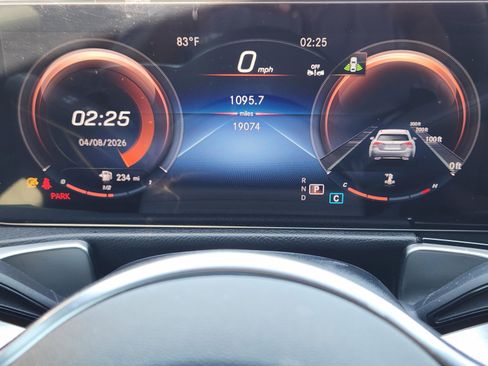 Used 2023 Mercedes-Benz GLB 250 4MATIC image 12