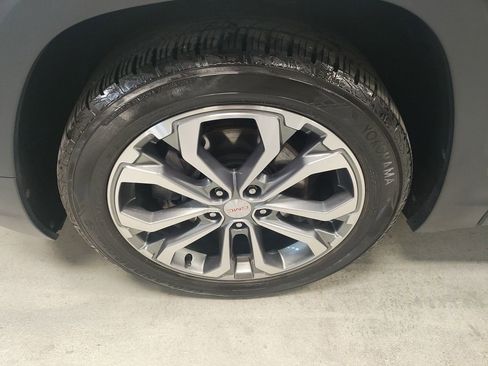 Used 2020 GMC Terrain SLT w/ Preferred Package image 19
