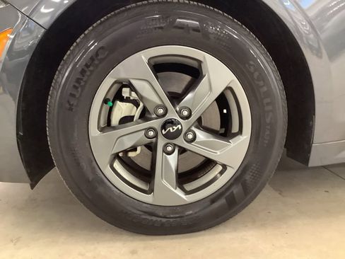 Used 2022 Kia K5 LXS FWD image 28