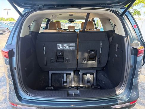 Used 2024 Kia Carnival EX FWD image 27