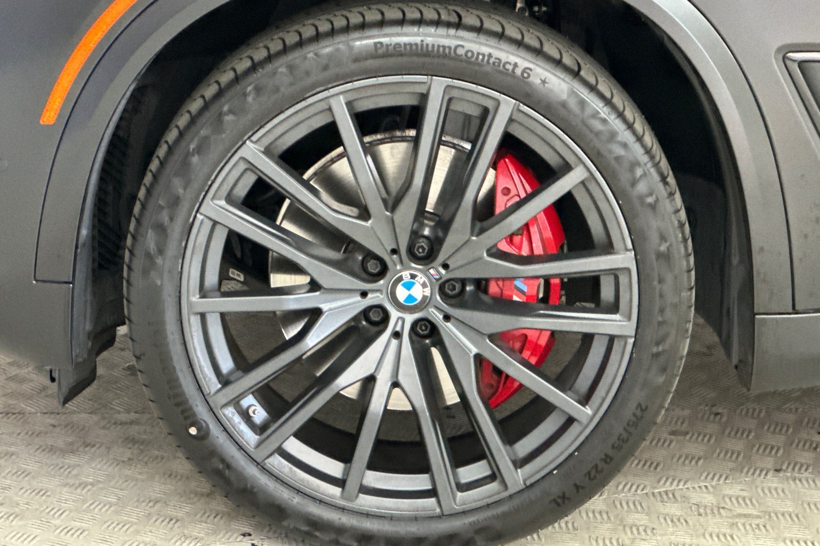 Used 2022 BMW X5 xDrive40i w/ M Sport Package AWD/4WD image 12