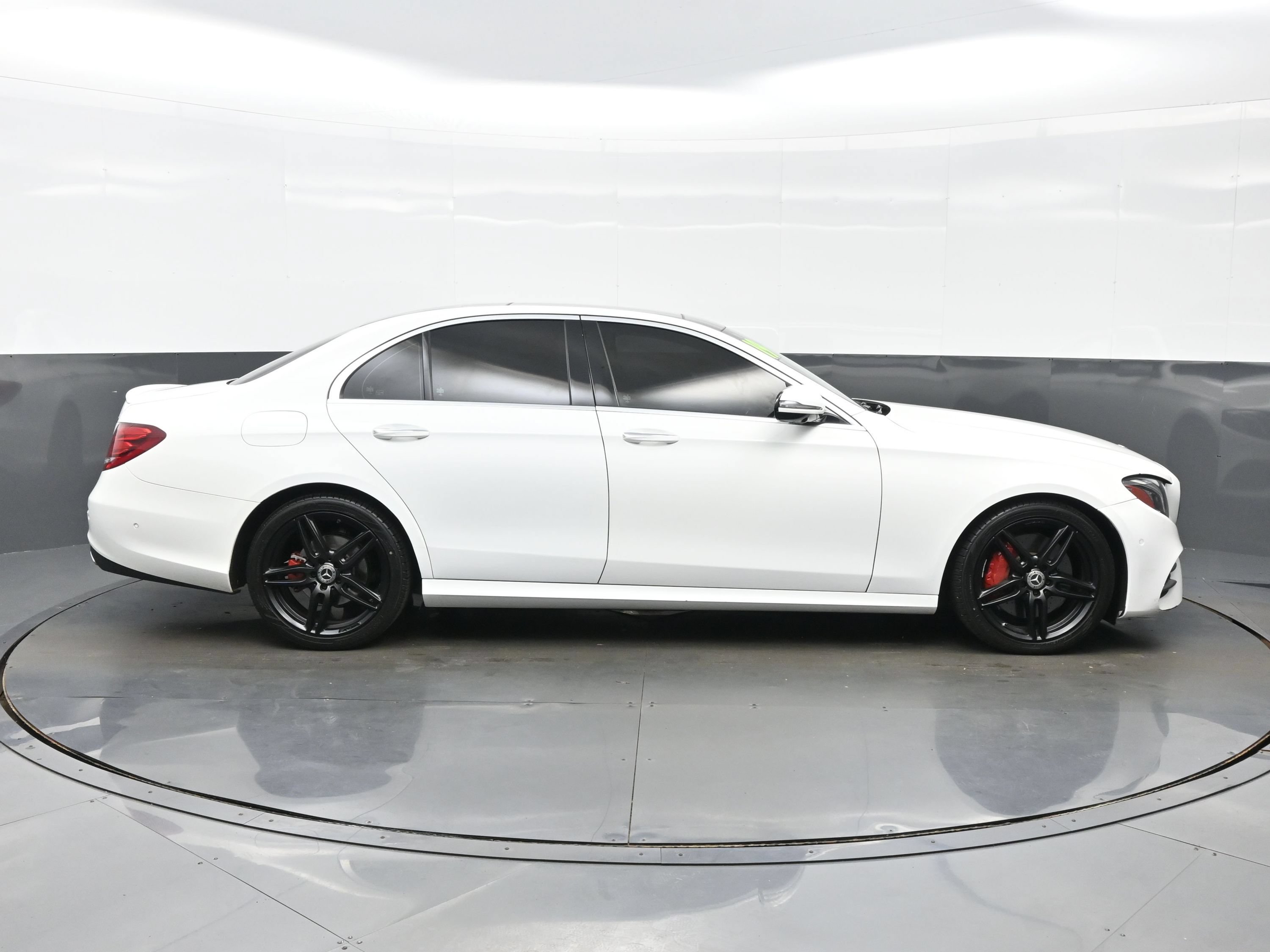 Used 2019 Mercedes-Benz E 300 w/ Driver Assistance Package image 7