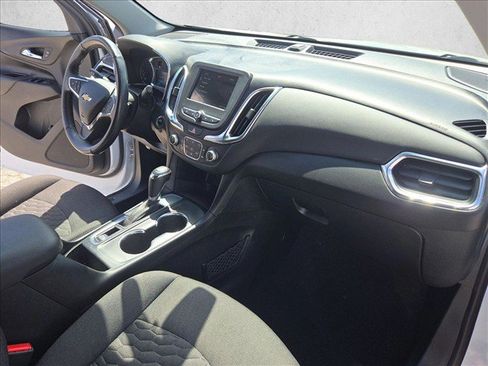 Used 2019 Chevrolet Equinox LT FWD image 22