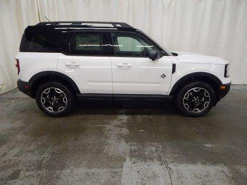 New 2025 Ford Bronco Sport Outer Banks w/ Outer Banks Tech Package+ image 2