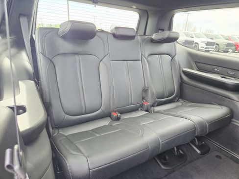 New 2026 Jeep Grand Wagoneer Limited AWD/4WD image 17