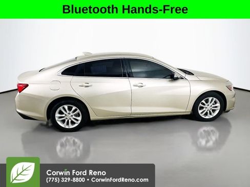 Used 2016 Chevrolet Malibu LT w/ Leather Package FWD image 8