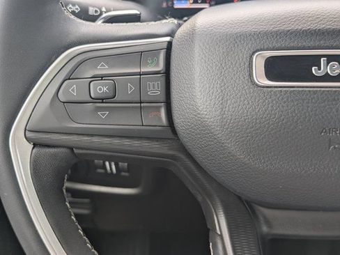 Used 2024 Jeep Grand Cherokee L Laredo AWD/4WD image 22