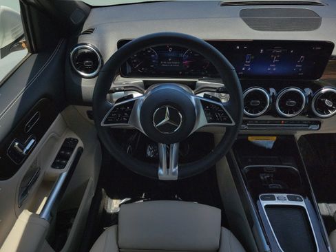 Used 2026 Mercedes-Benz GLB 250 image 13