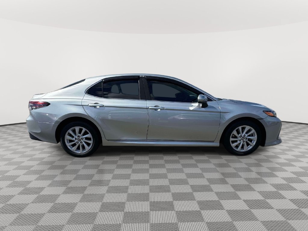 Used 2021 Toyota Camry LE AWD/4WD image 8
