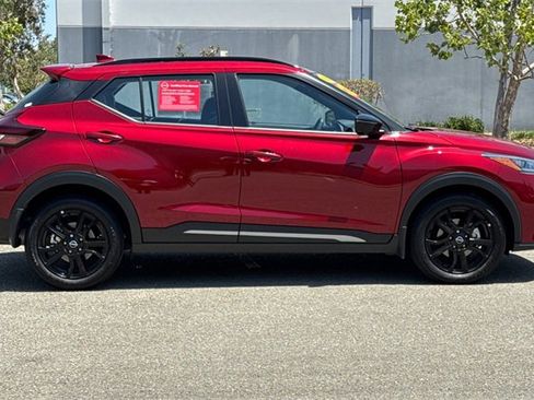 Used 2024 Nissan Kicks SR w/ SR Premium Package image 3