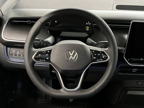 New 2025 Volkswagen ID. Buzz Pro S Plus image 9