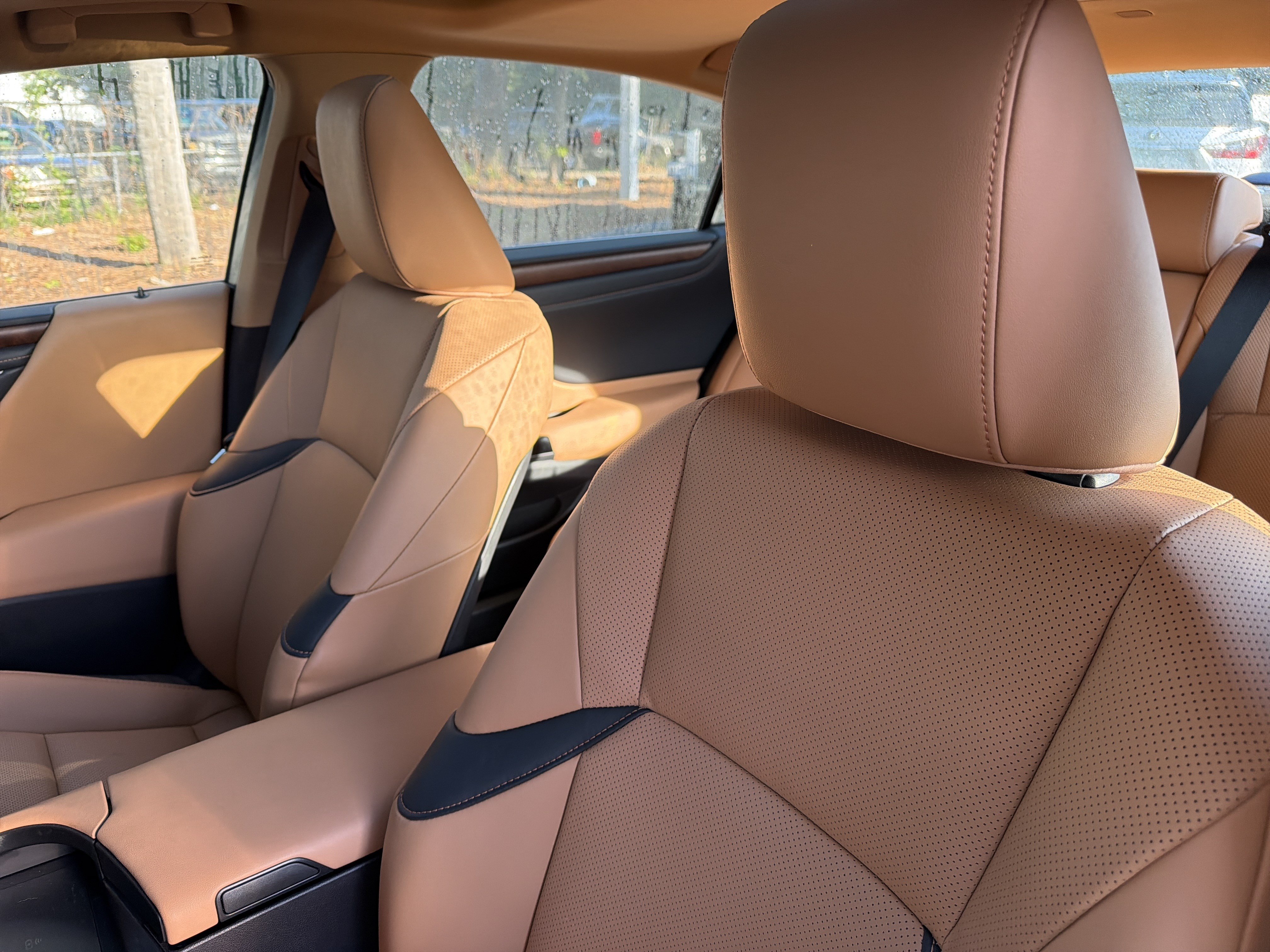 Used 2025 Lexus ES 350 w/ Premium Package FWD image 18