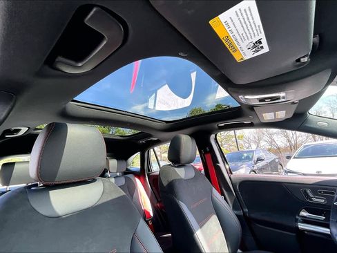 Used 2025 Mercedes-Benz GLA 35 AMG 4MATIC image 14