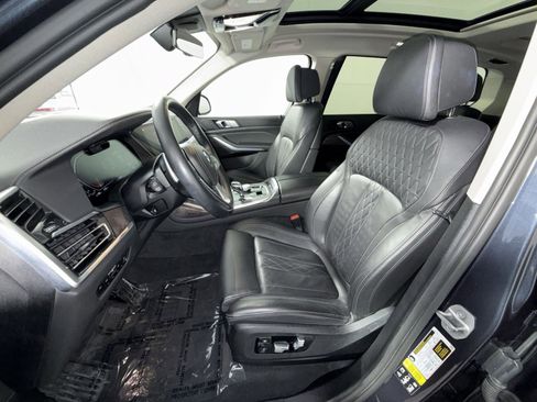 Used 2022 BMW X7 xDrive40i w/ Executive Package image 13